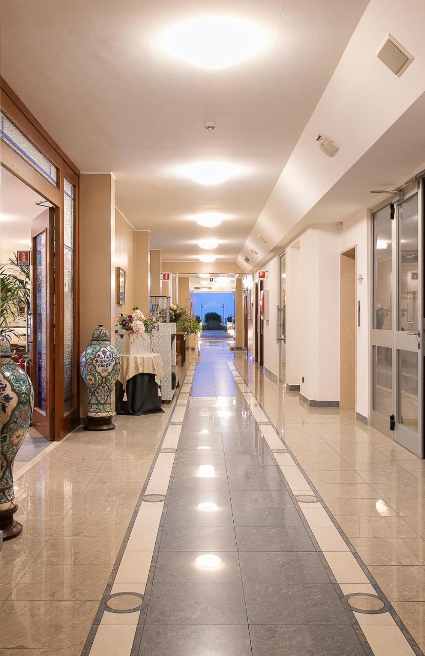 Park Hotel Ermitage Resort & Spa Lido di Jesolo Bagian luar foto